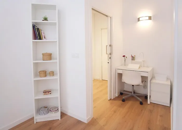 Hogar Moderno Cerca De Casco Antiguo De Apartament